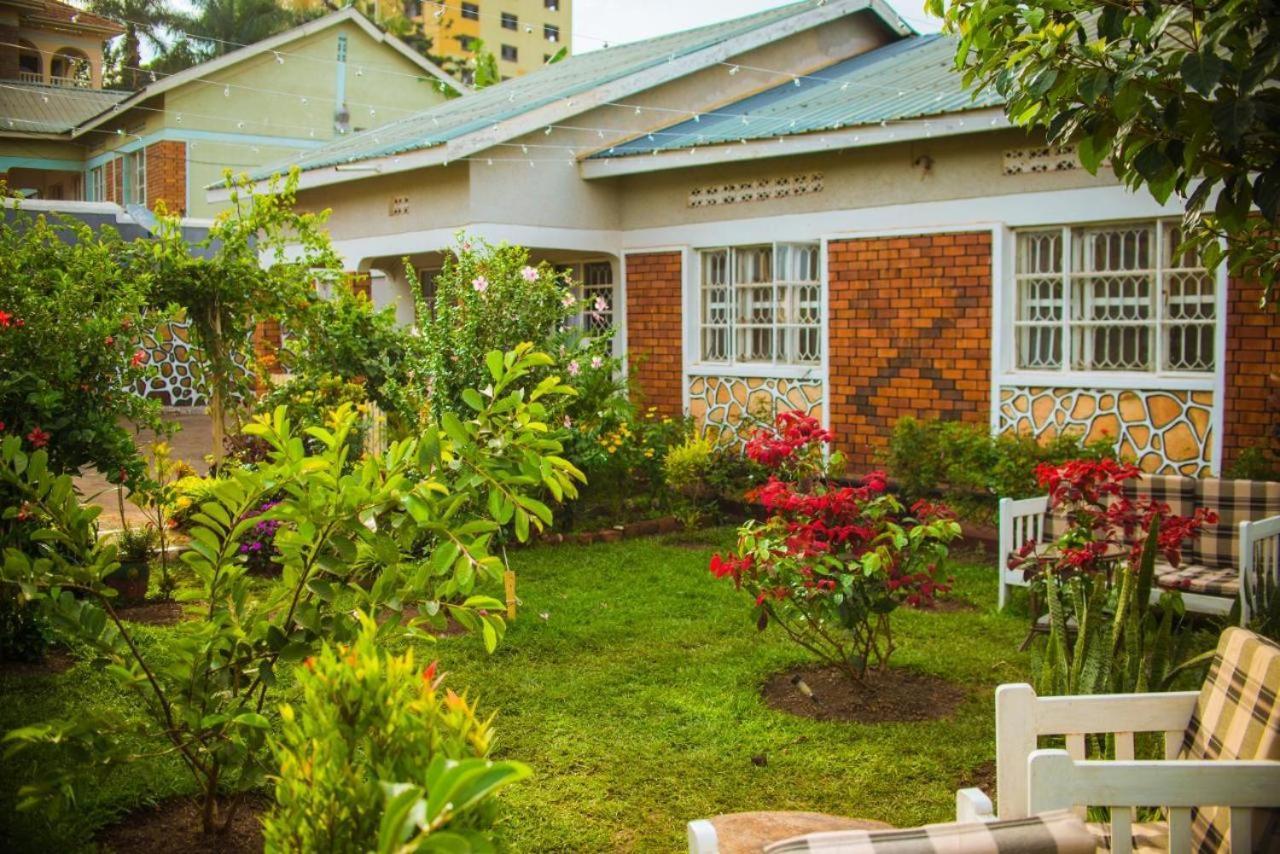 City Oasis By Siima _ Hidden Gem City Family Home Kampala Eksteriør billede