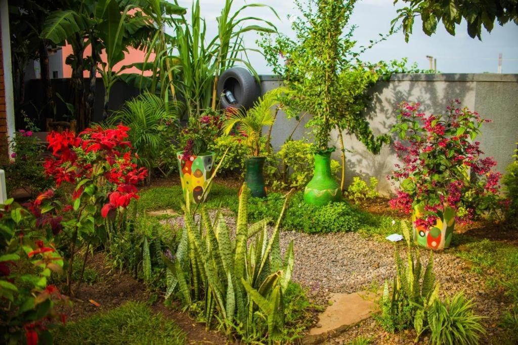 City Oasis By Siima _ Hidden Gem City Family Home Kampala Eksteriør billede